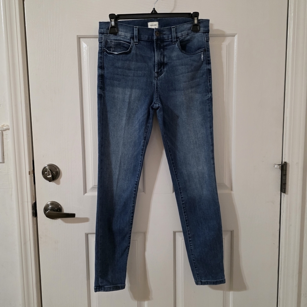 Sneak Peek Size 29 Classic Blue Women's Jeans